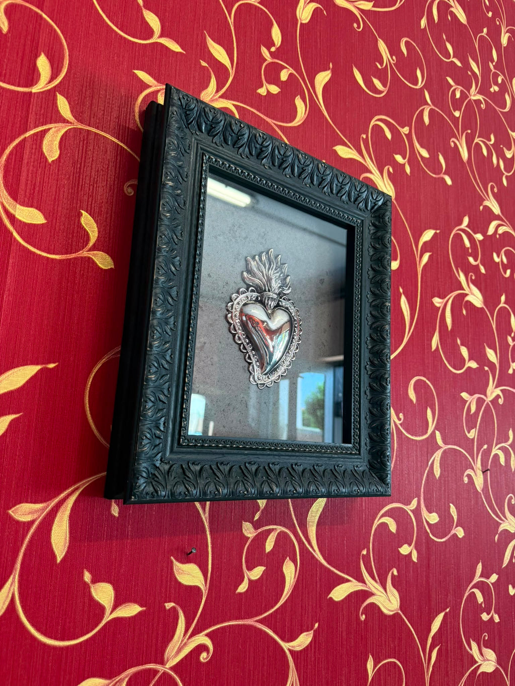 Serie Black Baroque - Quadro Ex Voto Sacro Cuore su Sfondo Effetto Cemento 31x36