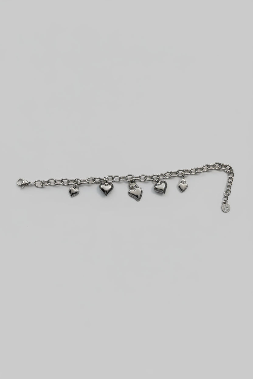 Bracciale a Catena in Acciaio con 3 Charm Sacro Cuore e 2 Cuori Bombati
