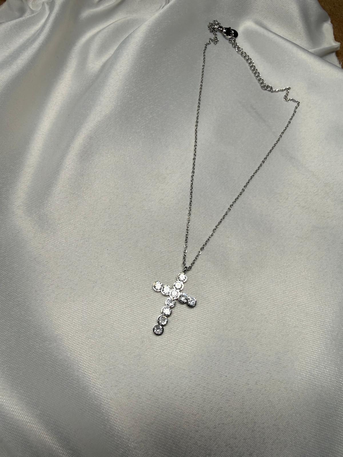 Lux Crucis — Collana con Croce e 11 Brillantini in Acciaio