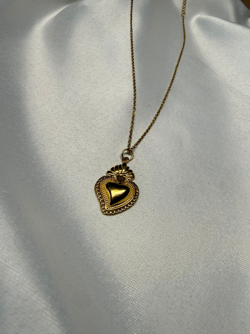 Anima Aurea — Collana Sacro Cuore in Acciaio Dorato