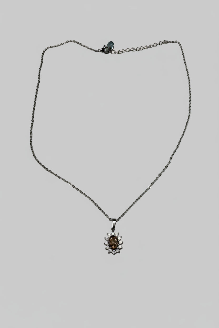 Rosa Stellae — collana punto luce pietra ovale rosa con brillantini in acciaio argento