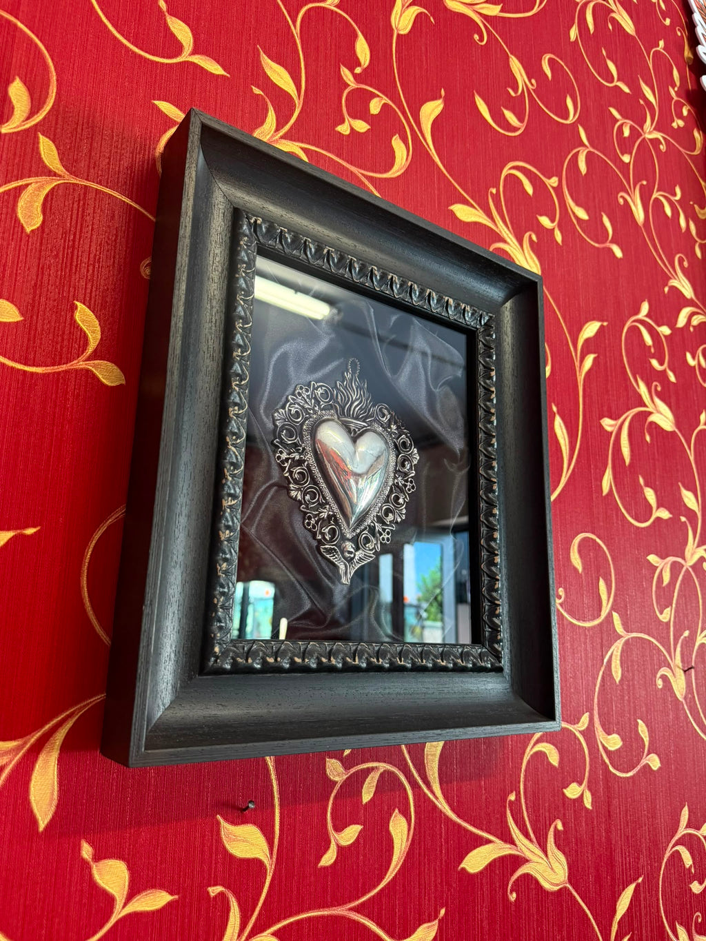Serie Dark Wood - Quadro Ex Voto Sacro Cuore su Raso Nero 32x37