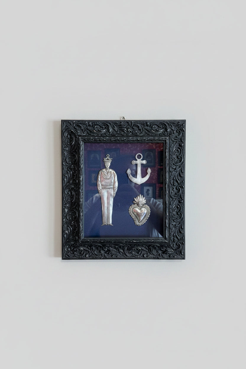 Serie Midnight Tide - Quadro Composizione Ex Voto Marinaio Ancora e Sacro Cuore su Sfondo Blu Notte 37x42