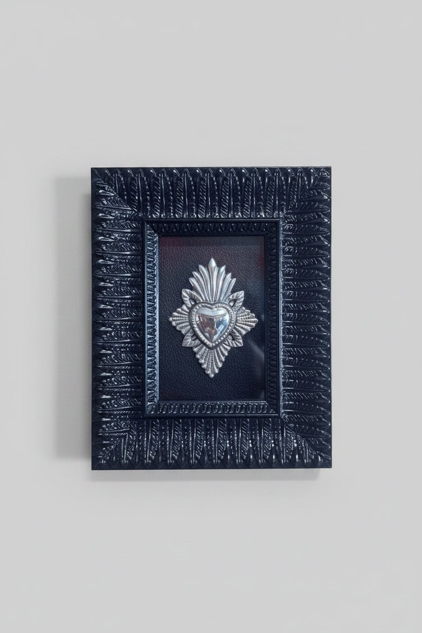 Serie Obsidian Leaf - Quadro Ex Voto Sacro Cuore Lavorato su Ecopelle Nera 18x23