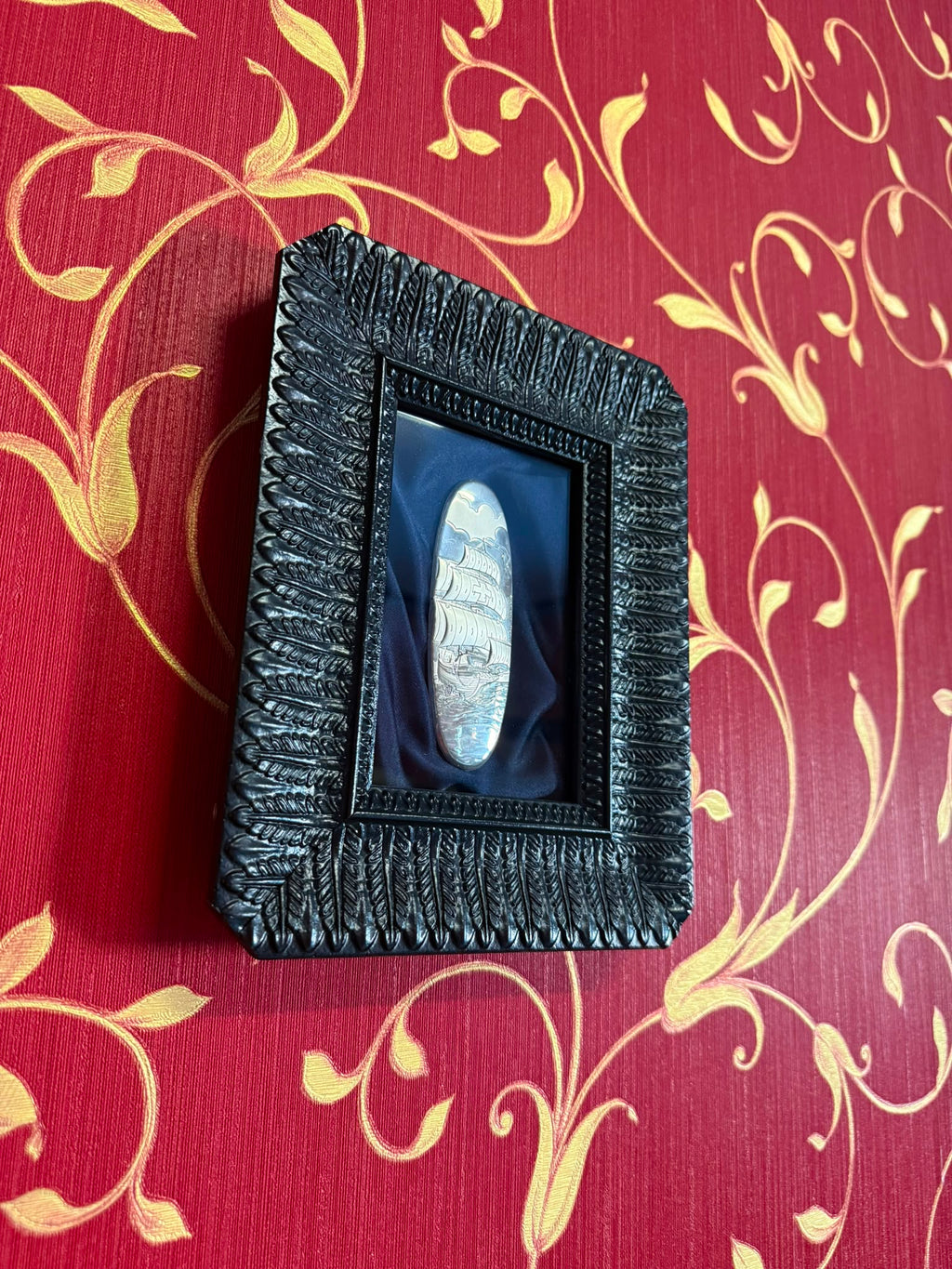 Serie Obsidian Leaf - Quadro Veliero su Raso Blu 18x23