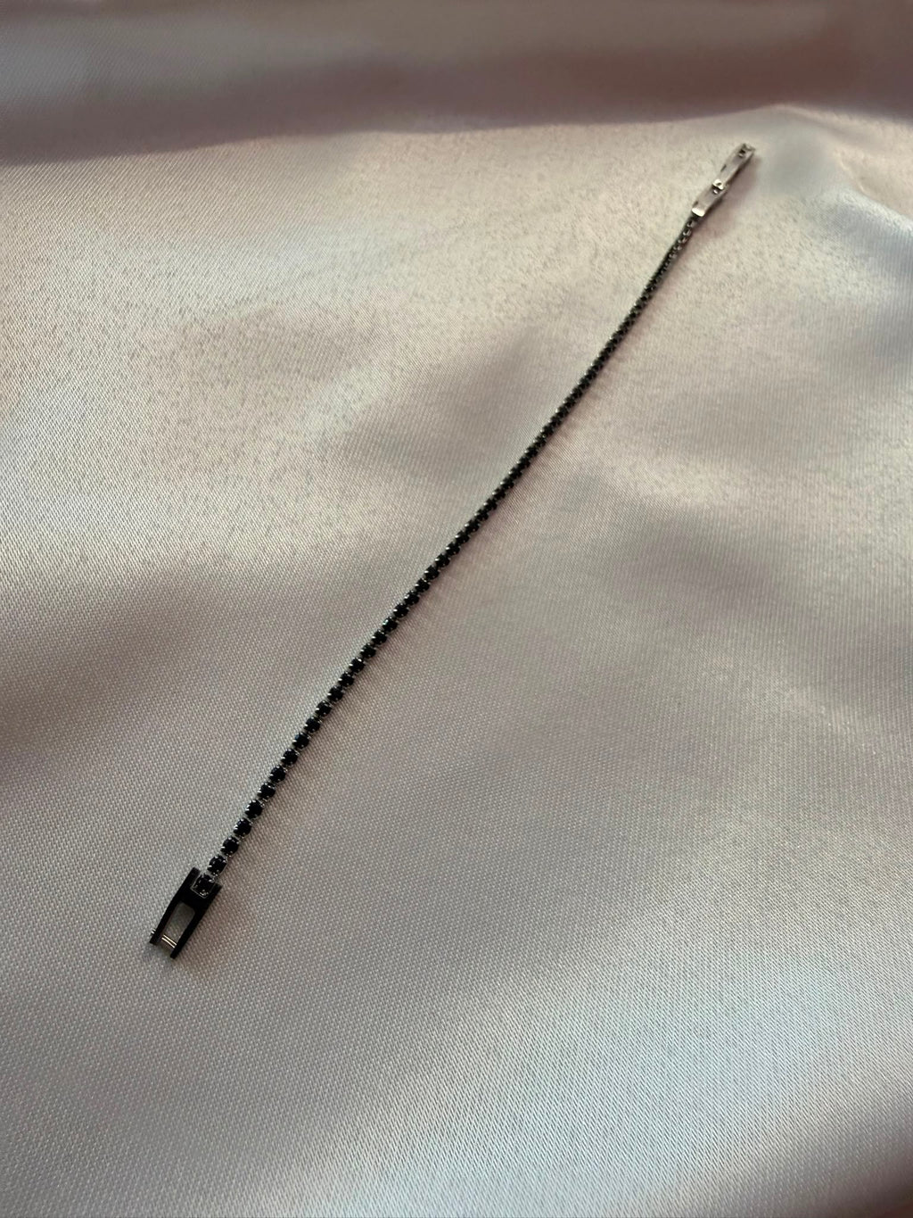 Bracciale Tennis in Acciaio con Brillantini Neri